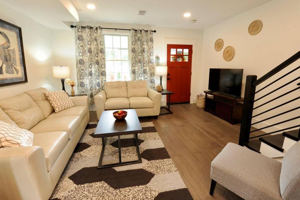 Cherry Blossom Townhouse, Easy Dc Access Washington Exterior foto